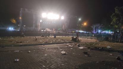 Tekirdağ sahilinde festival rezilliği: Kiraz Festivali konseri sonrası sahil adeta çöplüğe döndü