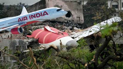 Havada büyük panik! 4 gün önce düşen Air India uçağında 242 kişi ölmüştü: Bir uçak daha havada arızalandı!