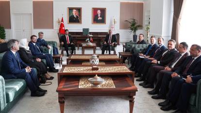 Sağlık Bakanı Memişoğlu, Suriye Sağlık Bakanı ile bir araya geldi