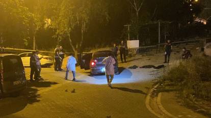 Esenyurt'ta uzun namlulu silahla tekel bayisine saldırı: Saldırganlar ile polis arasında kovalamaca yaşandı