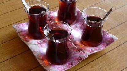 Markette satılan markalar da hileli çıktı! 3 çay markasında hile çıktı, ünlü marka kırmızı bibere de domates kattı