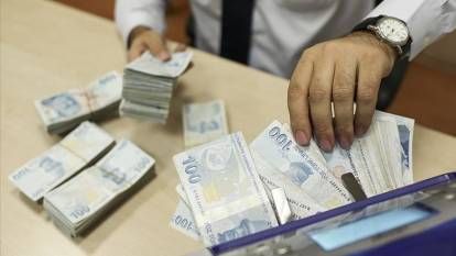 3600 günle hayal değil: Emeklilik yaşınızı 5 yıla kadar geri çeken SGK sırrı ortaya çıktı!