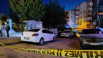 Park halindeki otomobile silahlı saldırı düzenlendi