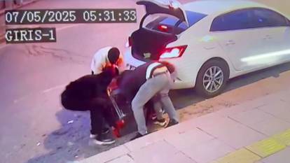 Başakşehir'de film gibi hırsızlık: Kasayı açamayınca çalıntı araca koyup kaçtılar