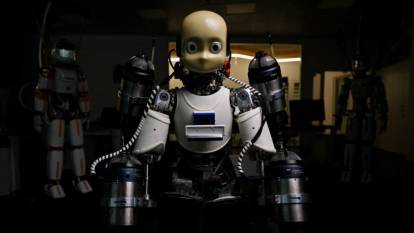 iRonCub MK3 ile uçan robot çağı resmen başladı! Dünyanın uçan ilk insansı robotu oldu