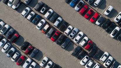Bu arabalar resmen yakıt düşmanı! Aylık 3.000 TL cepte kalıyor: 2025’in en az yakan otomobilleri açıklandı