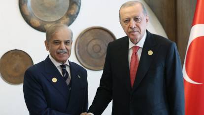 Azerbaycan'da diplomasi trafiği: Erdoğan Pakistan Başbakanı Şerif ile görüştü