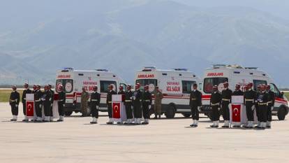 Türkiye şehitlerini son yolculuğuna uğurluyor!