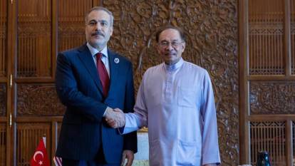 Bakan Fidan'dan Malezya'da kritik temaslar!