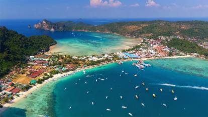 Türkiye pahalı diyen o adaya akın etti: Phi Phi Adaları Türk turistlerin yeni gözdesi oldu