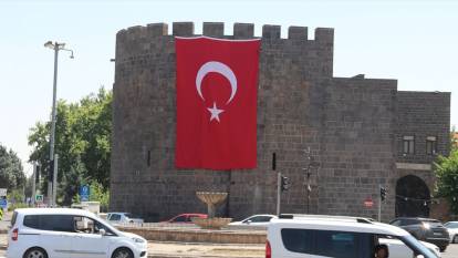 Erdoğan çağrı yapmıştı! Yurt genelinde "Terörsüz Türkiye" sürecine ay yıldızlı bayraklarla destek