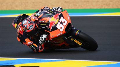 Deniz Öncü'den Almanya'da tarihi zafer: Moto2 kariyerinde ikinci kez zirvede