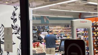 'Sen sapık mısın?' diyen kadını ve 14 yaşındaki kız çocuğunu vurdu! Markette dehşet saçtı