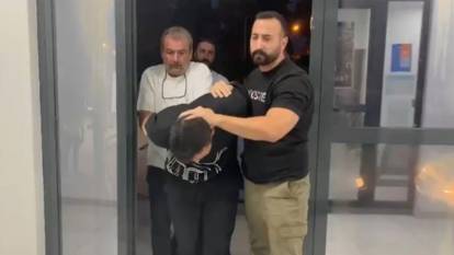 Husumetlisini vurmak isteyen şahıs hızını alamadı: Yanlışlıkla 3 kişi daha vurdu!