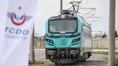 Türkiye’nin demir devri başladı! E5000 yerli lokomotif Avrupa’yı solladı!