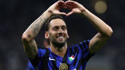 Hakan Çalhanoğlu'ndan kritik transfer açıklaması: Konuşmak için dönmeyi bekledim!
