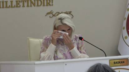 AK Parti ve MHP'nin desteğini alan CHP'li başkan gözyaşlarını tutamadı! Duygulandıran dayanışma
