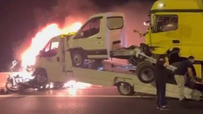 Otoyolda feci kaza! TIR motosiklet ve çekiciye çarptı: Eski baro başkanı yaşamını yitirdi