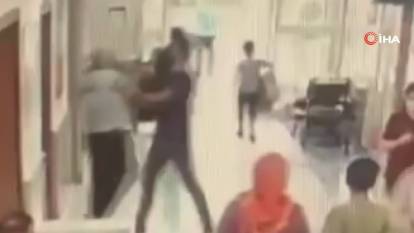Hastanede korkunç saldırı: Doktor ve güvenlik görevlisini bıçakladı!