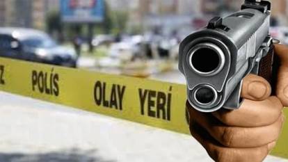Evinin balkonunda iki kişiyi öldürdü: Tartışma kanlı bitti