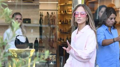 Jennifer Lopez'e İstanbul'da şok karşılama! Mağazaya alınmadı