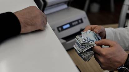 2026 zammı için geri sayım başladı: Memura yüzde kaç zam gelecek? İşte öğretmen, polis, doktor ve hemşire maaşları…