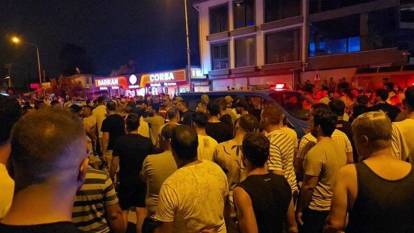 Samandağ’da peş peşe bıçaklı kavga: Polis ve vatandaş yaralandı!