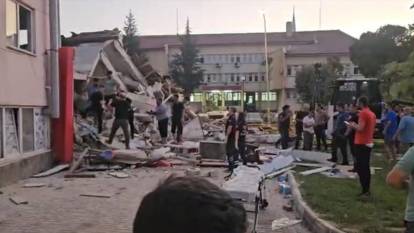 AFAD: 4.0 - 5.0 arasında 5, toplam 20 artçı deprem meydana geldi