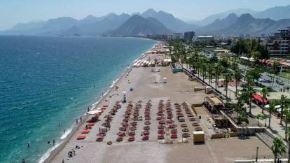 Pazar günü sıcaklık rekoru kırıldı: Türkiye'nin en sıcak yeri Antalya oldu!