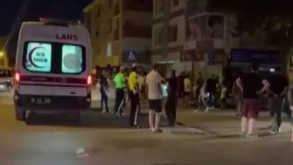 Yayalarla tartıştı, kamyonetiyle ezdi: İki kişi yaralandı!