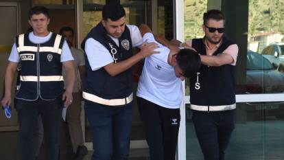 Arkadaşını öldürdü, kendini emlakçıya ihbar etti!