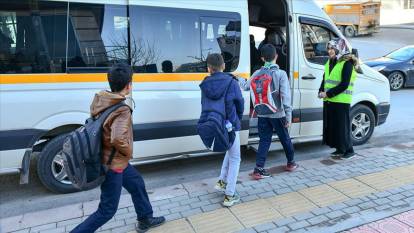 Beklenen zam geldi: Ankara’da okul servis ücretlerine yüzde 30 zam yapıldı!