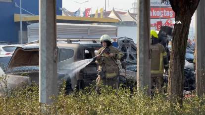 Bursa'da AVM otoparkında yangın: 6 araç kül oldu