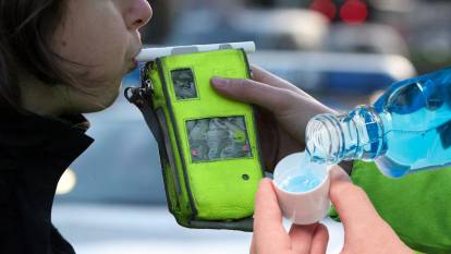 Trafiğe çıkarken dikkat: Gargara sonrası 10 dakika bekleyin!