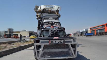 Kendi tasarımıyla 'bilim kurgu otomobili' yaptı, trafikten menedildi
