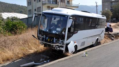 Midibüs şarampole düştü: 9 yaralı