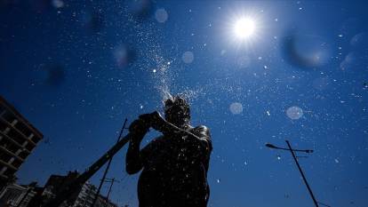47 ilde kavurucu sıcak alarmı! Meteoroloji yarın için 45 derece uyardı