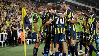 Fenerbahçe ligde ilk galibiyetini Kocaelispor'a karşı aldı!