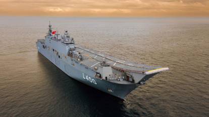 İstanbul Boğazı'nda görkemli geçiş: TCG Anadolu halkı selamlayacak!