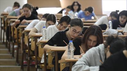 YKS ek kontenjan tarihi belli oluyor! 2025 2 ve 4 yıllık üniversite taban puanları için geri sayım