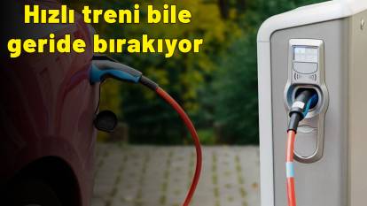 O marka dünyanın en hızlı elektrikli otomobili oldu! Hızlı treni bile geride bırakıyor
