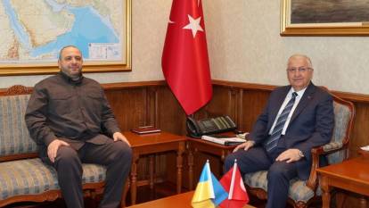 Bakan Güler, Ukraynalı mevkidaşı Umerov ile bir araya geldi!