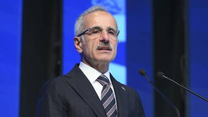 Bakan Uraloğlu duyurdu: O ülkeye 13 yıl sonra aktarmasız uluslararası kara yolu taşımacılığı yeniden başladı!