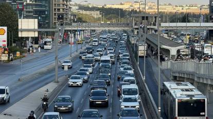 Okullarda 'uyum haftası' başladı: İstanbul'da trafik yoğunluğu arttı!