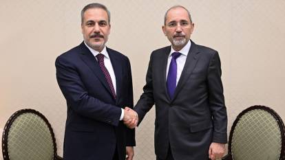 Dışişleri Bakanı Fidan Ürdünlü mevkidaşı ile görüştü