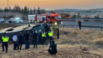 Şanlıurfa'da yolcu otobüsü devrildi: 27 yaralı