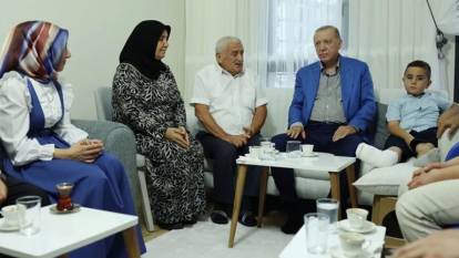 Cumhurbaşkanı Erdoğan'dan depremzede aileye ziyaret!