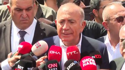 Gürsel Tekin'den il binası önünde açıklama: Biz kayyum değiliz