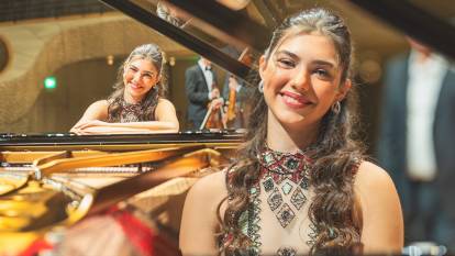 İlyun Bürkev'in Elbphilharmonie performansı büyüledi: Ülkemi temsil ettiğimin için mutluyum!