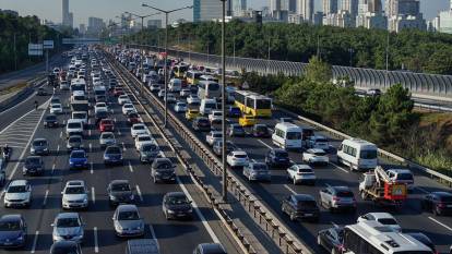 İstanbul’da haftanın ikinci gününde okul ve iş trafiği: Yoğunluk yüzde 80'e dayandı